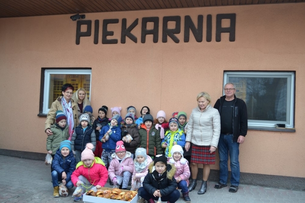 Wycieczka dzieci z przedszkola w Galewie do piekarni Państwa Ciemniewskich